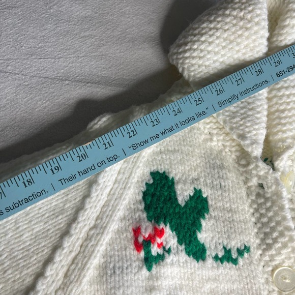 Knit sweater women Sz M? Button colorful white Spanish images handmade - Picture 6 of 11